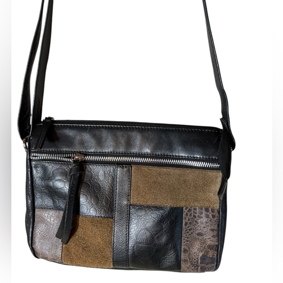 Leather Black and Brown Patchwork Crossbody Bag
Three Compartments - Picture 3 of 7
